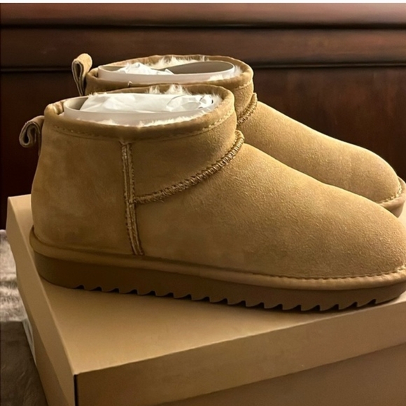 🤎 Steve Madden Faux Fur Lined Suede Booties - Picture 5 of 12